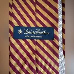 Brooks Brothers Men's Burgundy & Gold Striped Tie